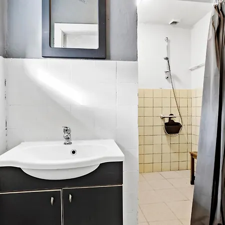 4 Bedroom Gorgeous In Semesterbostad *