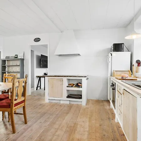 4 Bedroom Gorgeous In