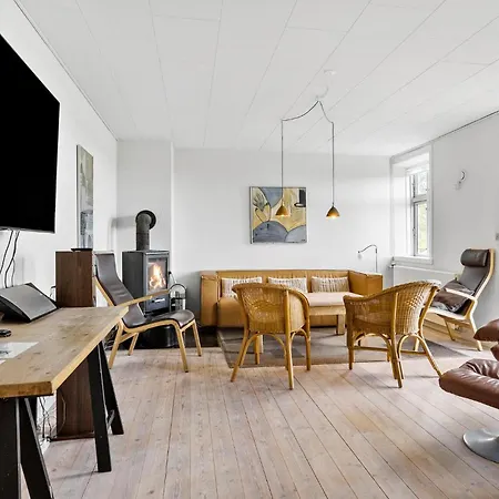 4 Bedroom Gorgeous In Vestervig