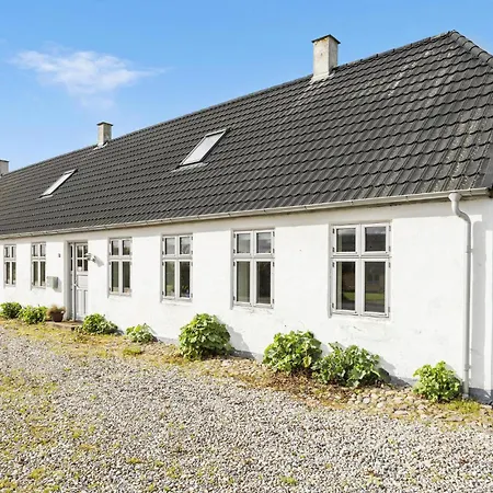 4 Bedroom Gorgeous In Vestervig