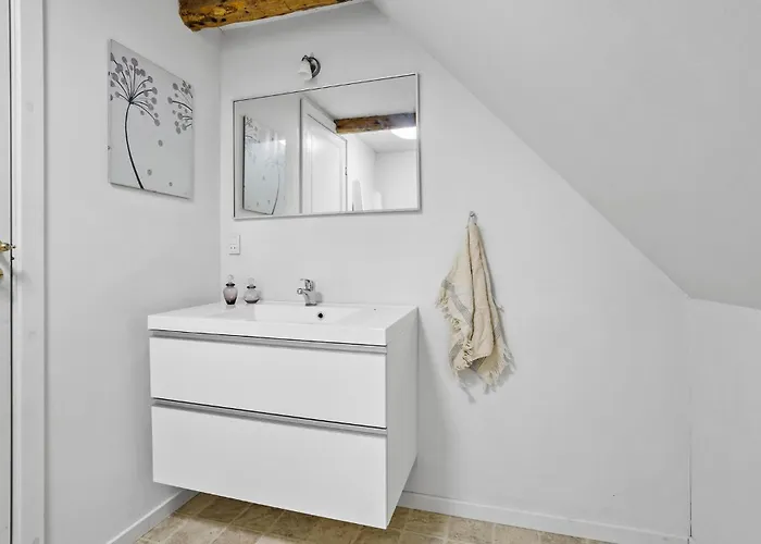 4 Bedroom Gorgeous In Casa de Férias *
