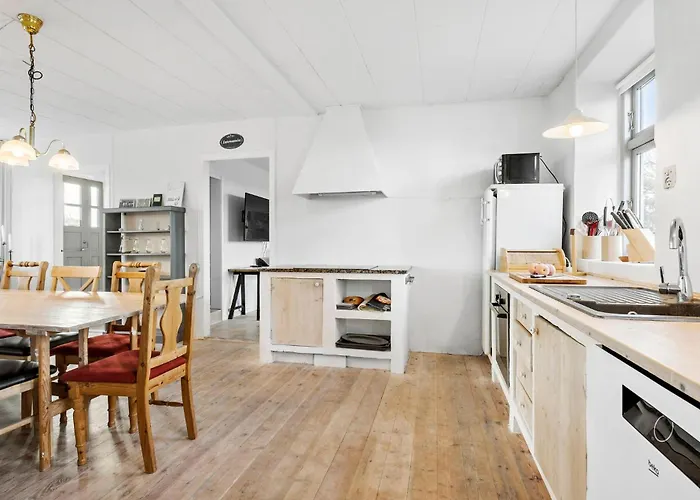 4 Bedroom Gorgeous In