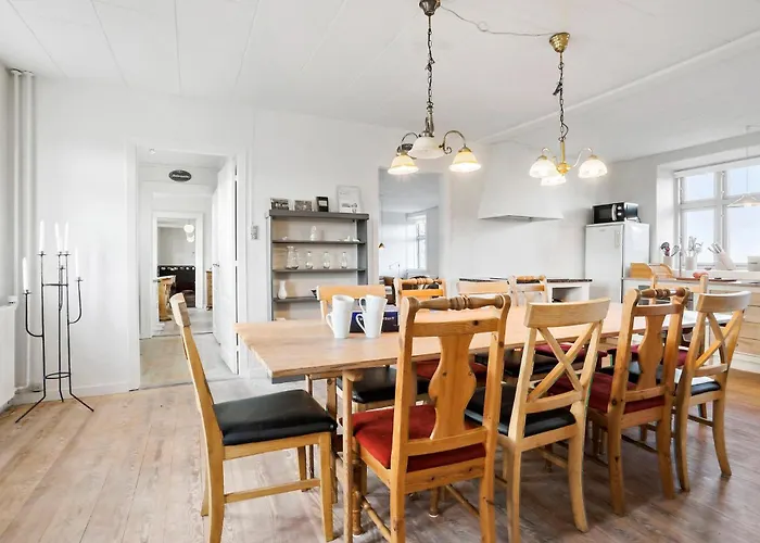 4 Bedroom Gorgeous In Casa de Férias Vestervig
