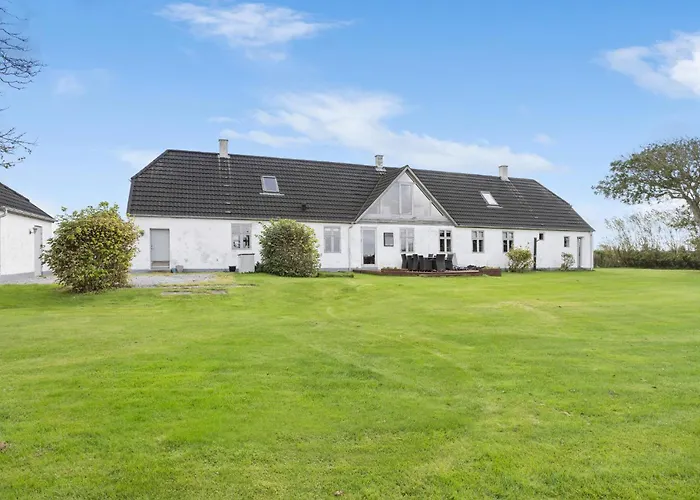 4 Bedroom Gorgeous In *