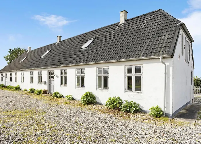 4 Bedroom Gorgeous In Vestervig